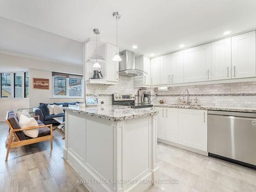 Th6-80 Adelaide St E, Toronto, ON - Indoor Photo Showing Kitchen With Upgraded Kitchen