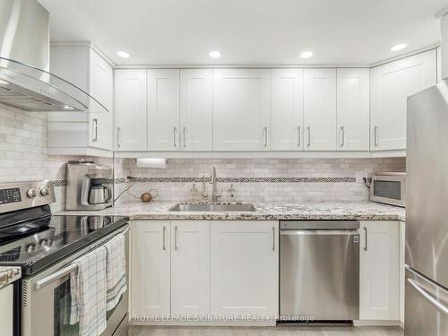 Th6-80 Adelaide St E, Toronto, ON - Indoor Photo Showing Kitchen With Stainless Steel Kitchen With Upgraded Kitchen