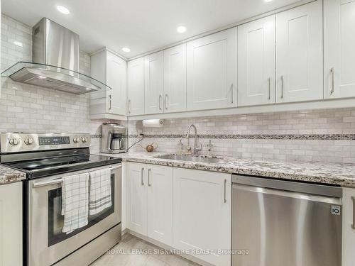 Th6-80 Adelaide St E, Toronto, ON - Indoor Photo Showing Kitchen With Stainless Steel Kitchen With Upgraded Kitchen