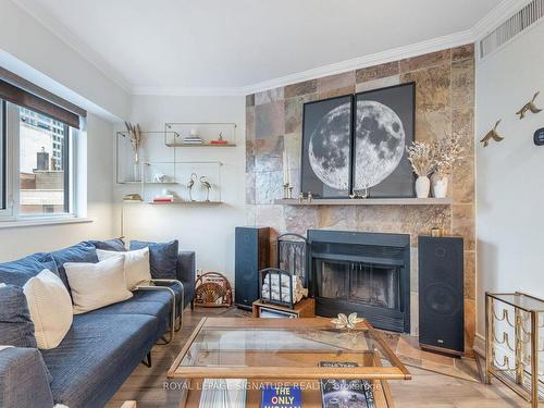 Th6-80 Adelaide St E, Toronto, ON - Indoor Photo Showing Living Room With Fireplace