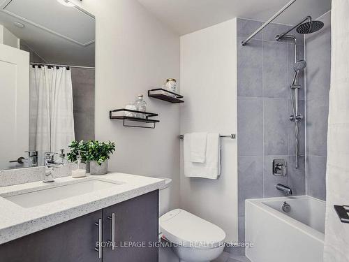 2124-9000 Jane St, Vaughan, ON - Indoor Photo Showing Bathroom