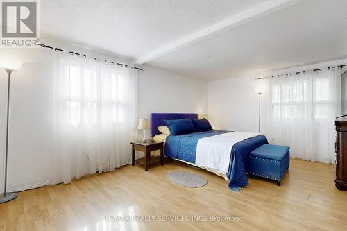 14 Greenhills Square, Brampton, ON - Indoor Photo Showing Bedroom