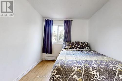 14 Greenhills Square, Brampton, ON - Indoor Photo Showing Bedroom