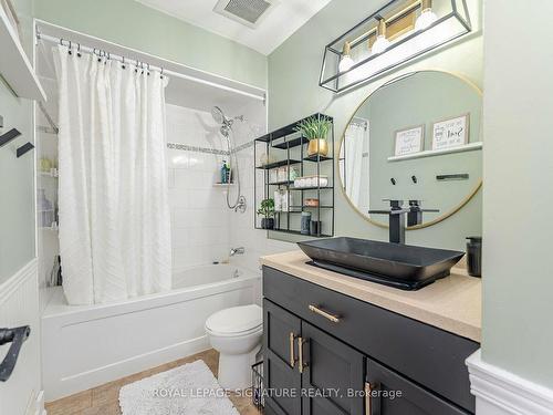 4-3011 Centennial Dr, Burlington, ON - Indoor Photo Showing Bathroom