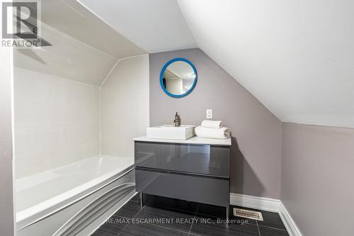 57 Century Street, Hamilton, ON - Indoor Photo Showing Bathroom