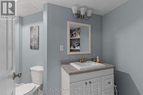 2138 Balantrae Circle, Kingston (City Southwest), ON - Indoor Photo Showing Bathroom