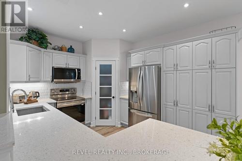 2138 Balantrae Circle, Kingston (City Southwest), ON - Indoor Photo Showing Kitchen