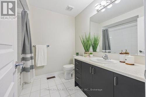 5539 Meadowcrest Avenue, Mississauga, ON - Indoor Photo Showing Bathroom