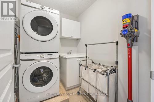 5539 Meadowcrest Avenue, Mississauga, ON - Indoor Photo Showing Laundry Room