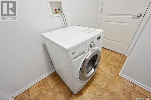 15 1001 Lansdowne Avenue, Saskatoon, SK - Indoor Photo Showing Laundry Room