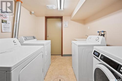 15 1001 Lansdowne Avenue, Saskatoon, SK - Indoor Photo Showing Laundry Room