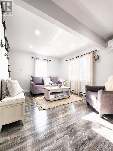 69 Wireless Road, Botwood, NL - Indoor Photo Showing Living Room