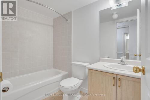 215 - 49 Jacobs Terrace, Barrie, ON - Indoor Photo Showing Bathroom