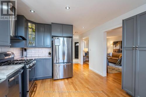 138 Beaverbrook Avenue, Hamilton, ON - Indoor Photo Showing Kitchen With Stainless Steel Kitchen