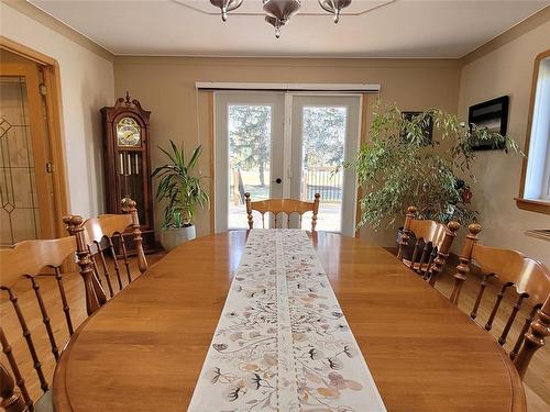 26159 Pr 331 Highway E, Newton, MB - Indoor Photo Showing Dining Room