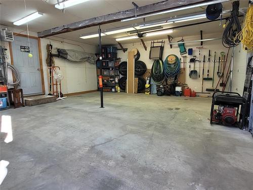 26159 Pr 331 Highway E, Newton, MB - Indoor Photo Showing Garage