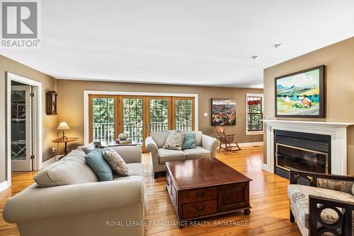 4188 Mangan Boulevard, Kingston (City North Of 401), ON - Indoor Photo Showing Living Room With Fireplace