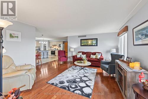 1491 Albany Drive, Kingston (City Northwest), ON - Indoor Photo Showing Living Room