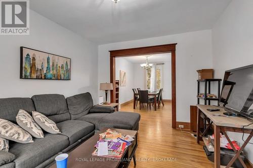 485 Victoria Street, Kingston (Central City East), ON - Indoor Photo Showing Living Room