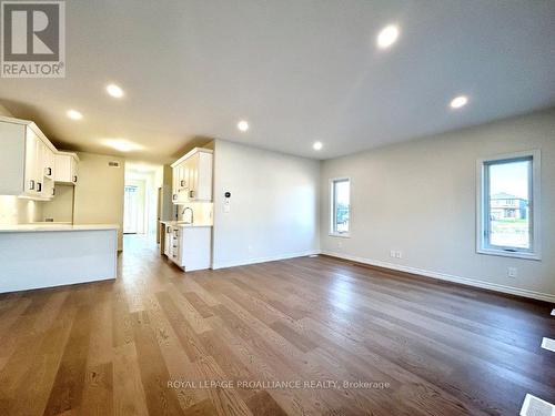 37 Athabaska Drive, Belleville, ON - Indoor Photo Showing Kitchen