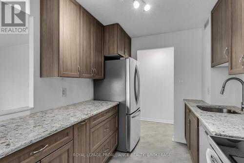 603 - 14 Greenview Drive, Kingston (Central City West), ON - Indoor Photo Showing Kitchen