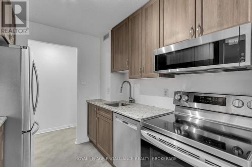 603 - 14 Greenview Drive, Kingston (Central City West), ON - Indoor Photo Showing Kitchen