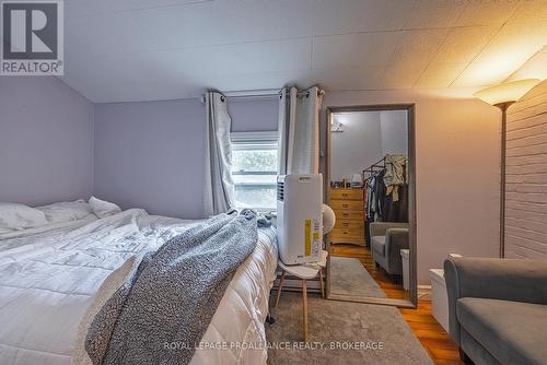 85 Queen Street, Kingston (East Of Sir John A. Blvd), ON - Indoor Photo Showing Bedroom