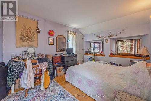 85 Queen Street, Kingston (East Of Sir John A. Blvd), ON - Indoor Photo Showing Bedroom