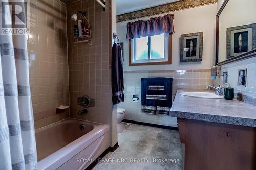 48 Prince Charles Drive, St. Catharines (443 - Lakeport), ON - Indoor Photo Showing Bathroom