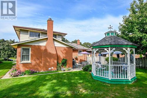 48 Prince Charles Drive, St. Catharines (443 - Lakeport), ON - Outdoor With Backyard