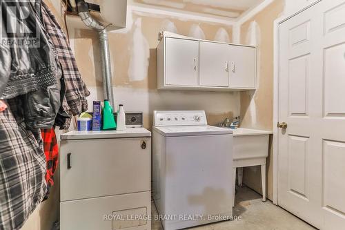 128 Aspen Street, Brant, ON - Indoor Photo Showing Laundry Room