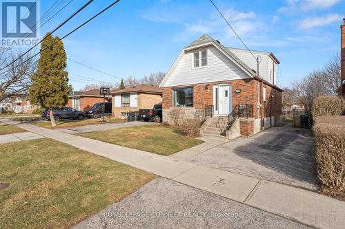 134 Ellendale Drive, Toronto, ON 