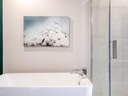 Ensuite bathroom - 