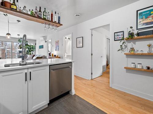 Kitchen - 7-2579 Rue Joliette, Montréal (Mercier/Hochelaga-Maisonneuve), QC - Indoor Photo Showing Kitchen With Double Sink