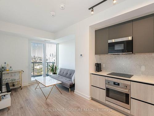 3115-108 Peter St, Toronto, ON - Indoor