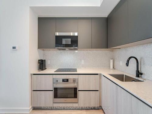 3115-108 Peter St, Toronto, ON - Indoor Photo Showing Kitchen With Upgraded Kitchen