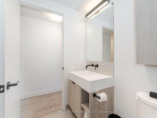 3115-108 Peter St, Toronto, ON - Indoor Photo Showing Bathroom