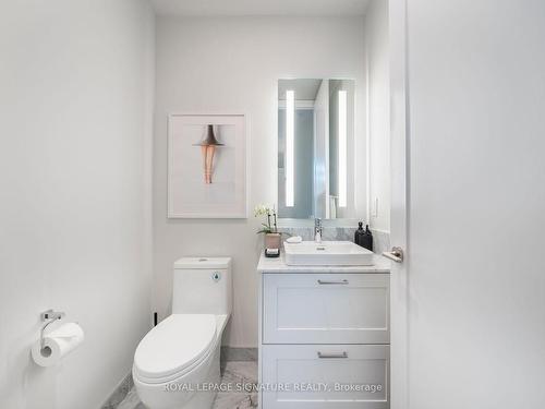 Sph01-280 Howland Ave, Toronto, ON - Indoor Photo Showing Bathroom