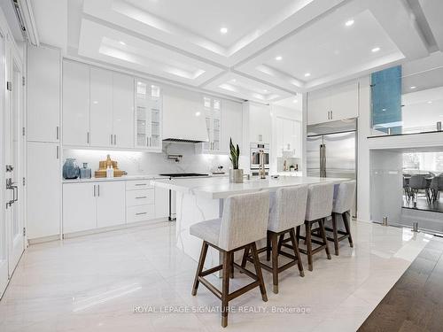 895 Ninth St, Mississauga, ON - Indoor Photo Showing Kitchen With Upgraded Kitchen