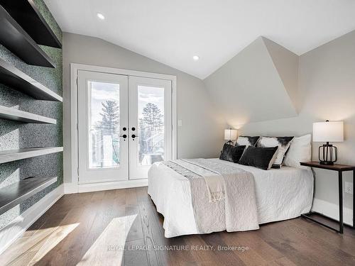 895 Ninth St, Mississauga, ON - Indoor Photo Showing Bedroom