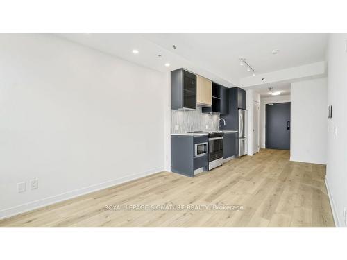 405-405 Dundas St, Oakville, ON - Indoor Photo Showing Kitchen