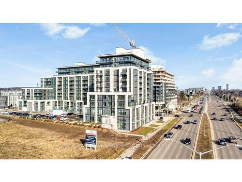 405-405 Dundas St, Oakville, ON - Outdoor