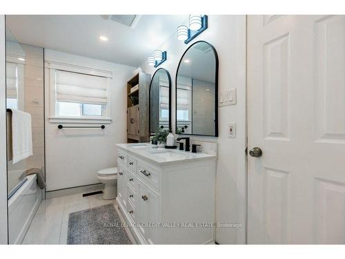 75 Sandmere Ave, Brampton, ON - Indoor Photo Showing Bathroom