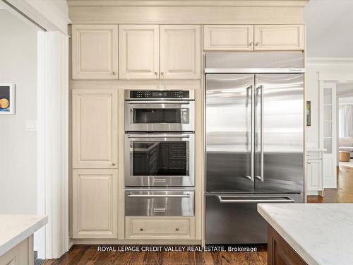 128 Laurel Ave, Toronto, ON - Indoor Photo Showing Kitchen With Upgraded Kitchen