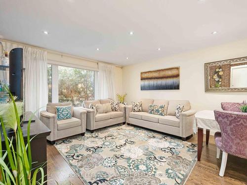 41 Dixington Cres, Toronto, ON - Indoor Photo Showing Living Room