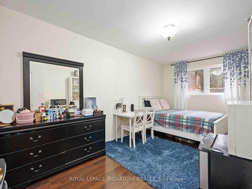 41 Dixington Cres, Toronto, ON - Indoor Photo Showing Bedroom