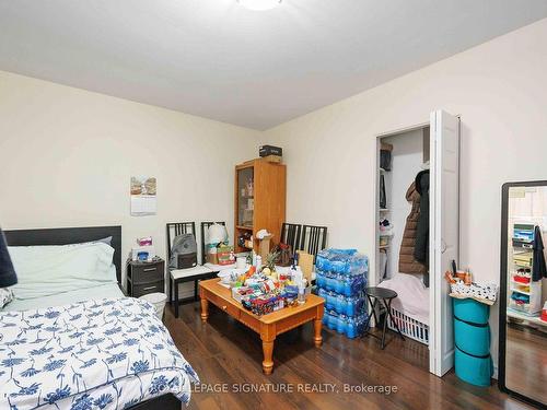 41 Dixington Cres, Toronto, ON - Indoor Photo Showing Bedroom