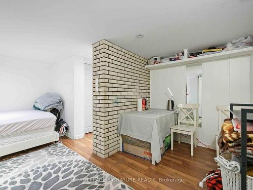 41 Dixington Cres, Toronto, ON - Indoor Photo Showing Bedroom