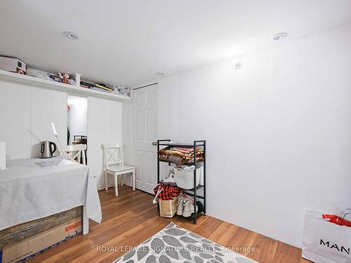 41 Dixington Cres, Toronto, ON - Indoor Photo Showing Bedroom