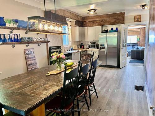 31 Blue Bay Lane, Kawartha Lakes, ON - Indoor Photo Showing Dining Room